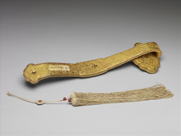 鍍金纍絲鑲珠寶蟠枝花如意