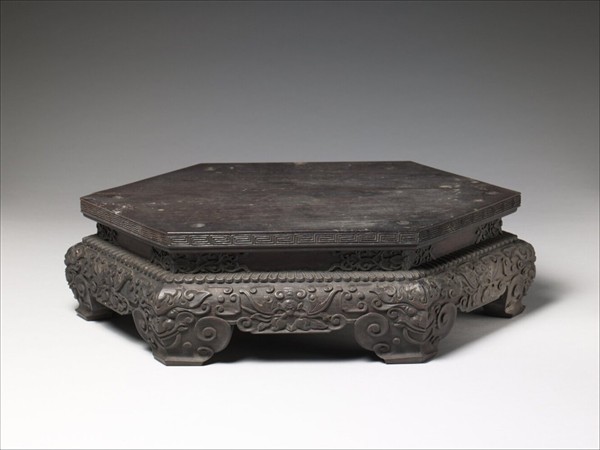 獸面紋六角形木座