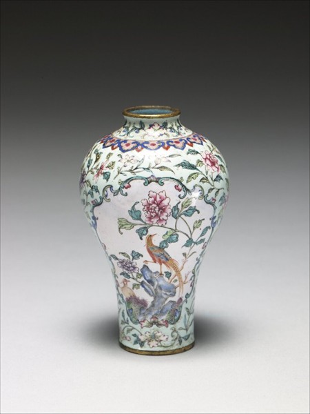 銅胎畫琺瑯花鳥圖梅瓶