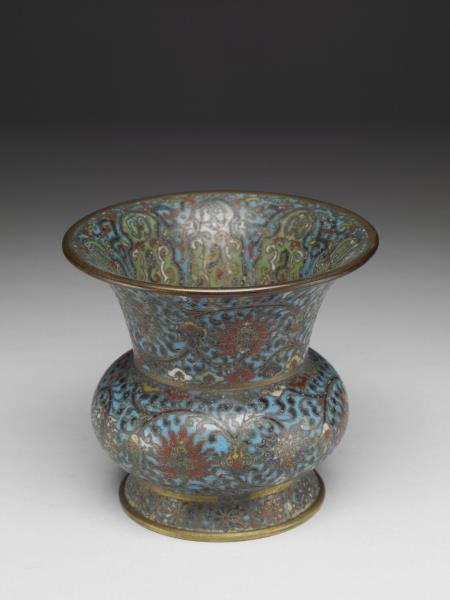 掐絲琺瑯番蓮紋尊