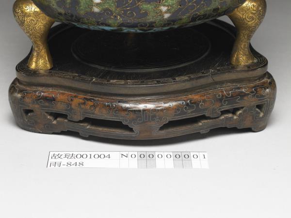 嵌金銀絲龍紋木座