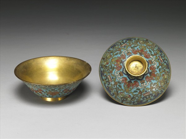 掐絲琺瑯淺藍地福壽連連蓋碗