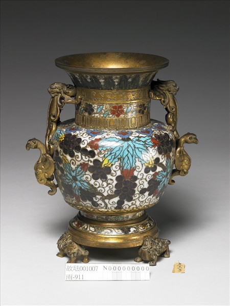 掐絲琺瑯葡萄紋尊