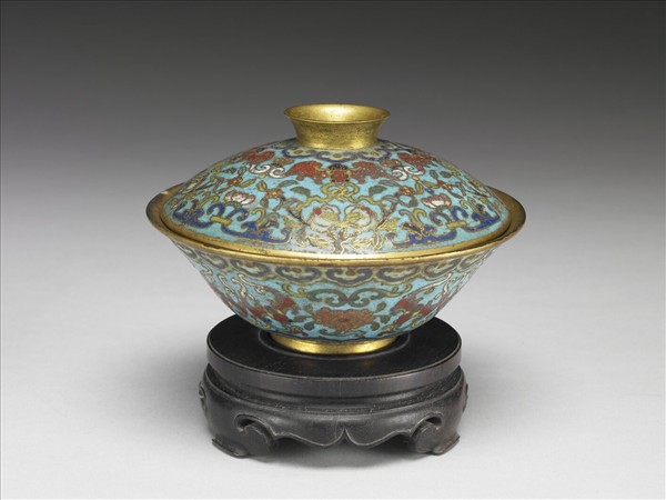 掐絲琺瑯淺藍地福壽連連蓋碗