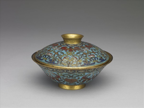 掐絲琺瑯淺藍地福壽連連蓋碗