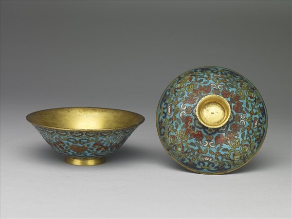 掐絲琺瑯淺藍地福壽連連蓋碗