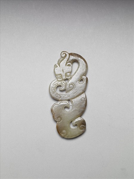 玉仿古螭虎形佩