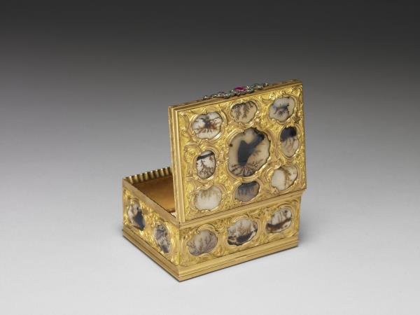 金嵌瑪瑙鼻煙盒