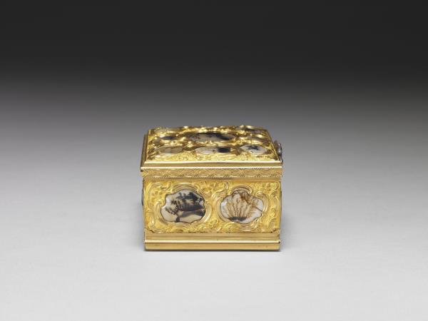 金嵌瑪瑙鼻煙盒