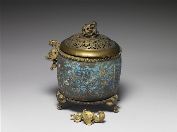 掐絲琺瑯鳥耳象足爐