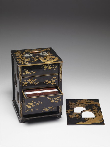 梅蒔繪四層提盒