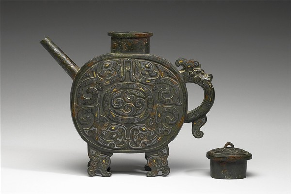 嵌金銀夔紋扁盉