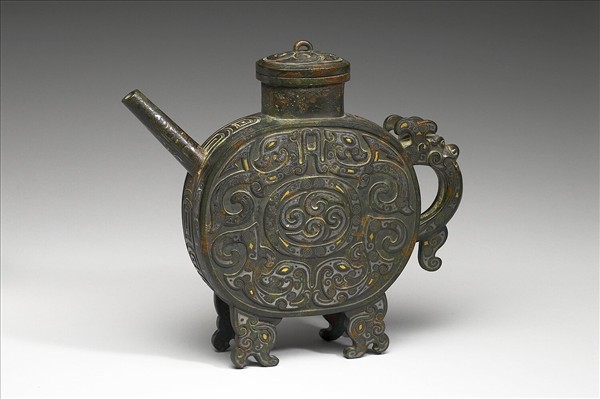 嵌金銀夔紋扁盉