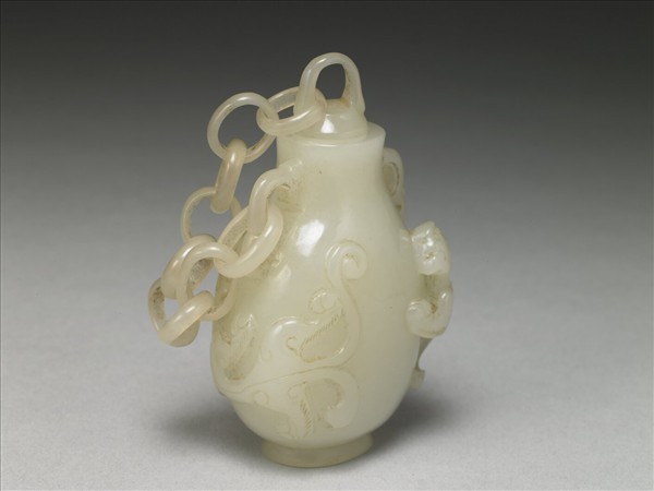 玉螭紋帶鍊鼻煙壺