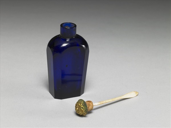 藍色玻璃八稜鼻煙壺