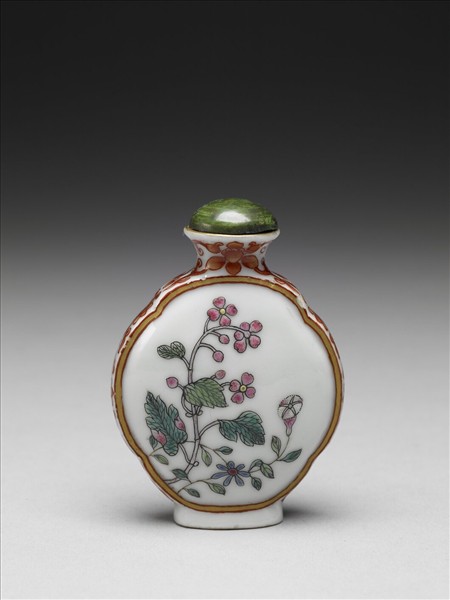 粉彩花卉紋鼻煙壺