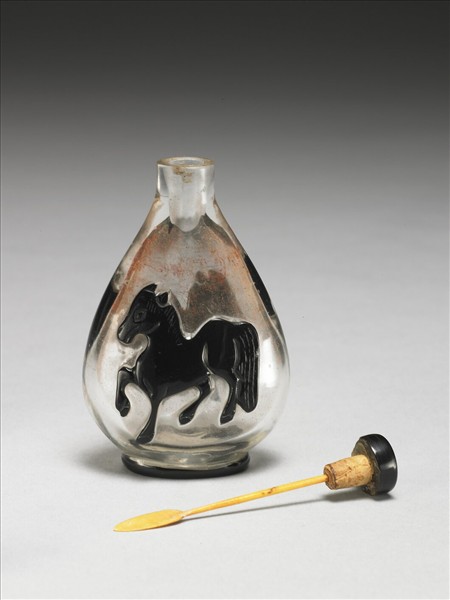 透明地套黑玻璃雙駿鼻煙壺