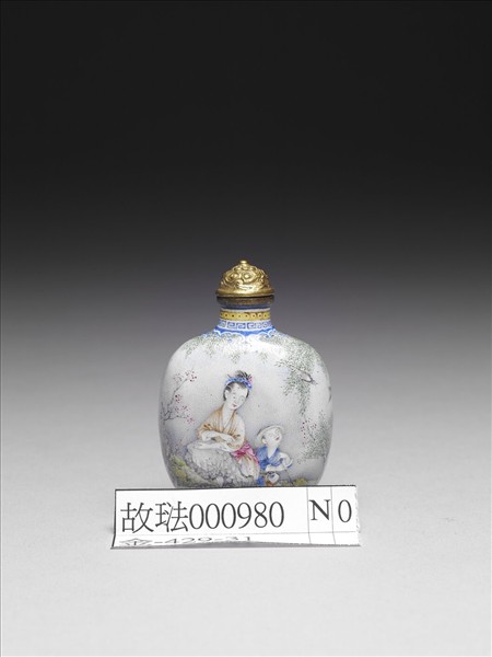 銅胎畫琺瑯杏柳春燕母子鼻煙壺