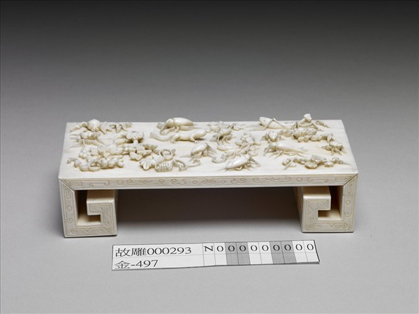 象牙雕花卉草蟲墨床