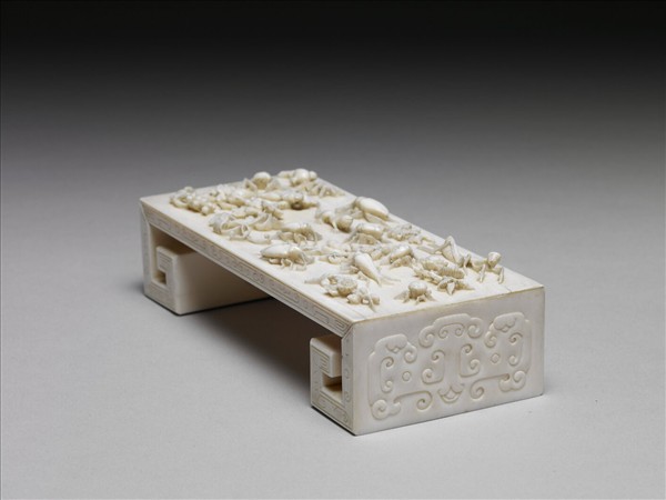 象牙雕花卉草蟲墨床