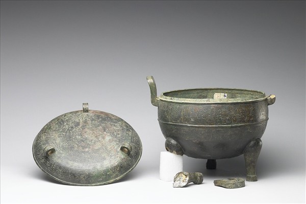 獸帶紋鼎