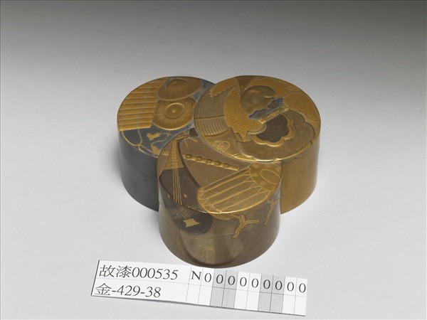 蒔繪樂器三聯圓盒