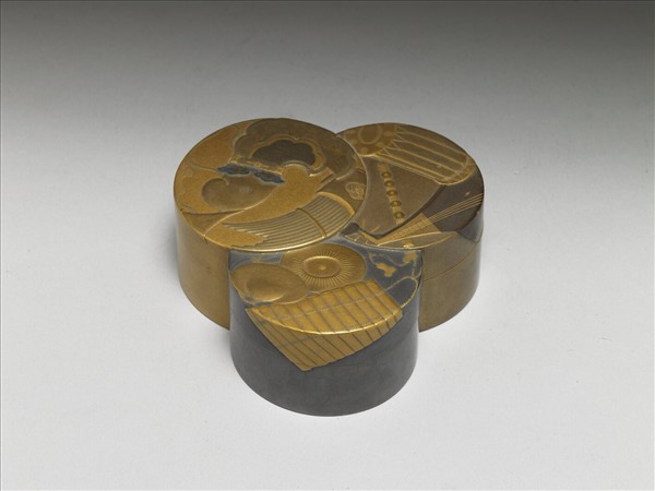 蒔繪樂器三聯圓盒