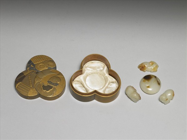 蒔繪樂器三聯圓盒