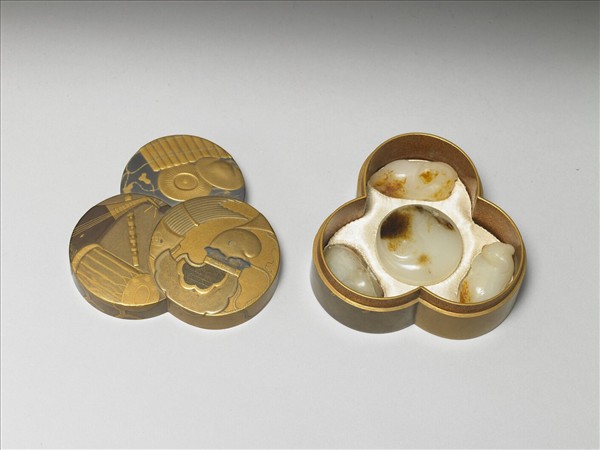 蒔繪樂器三聯圓盒