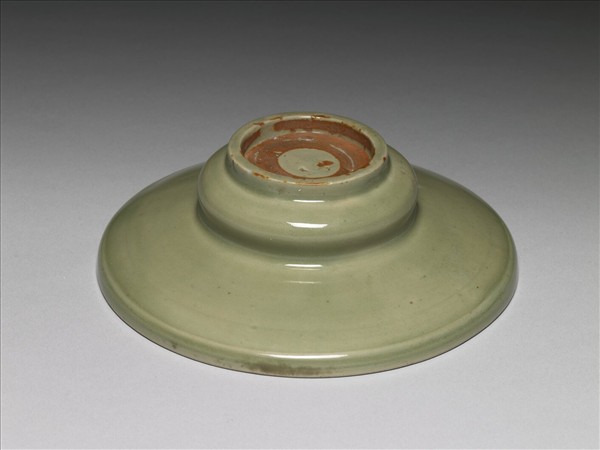 龍泉窯 青瓷劃花雲鶴紋碗托