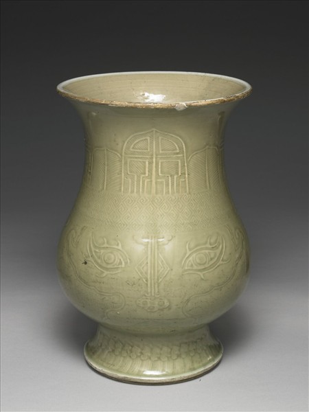 龍泉窯 青瓷劃花獸面紋尊