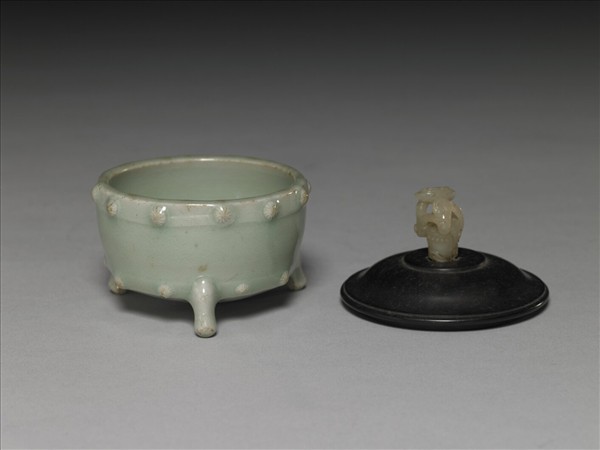 龍泉窯 青瓷三足爐