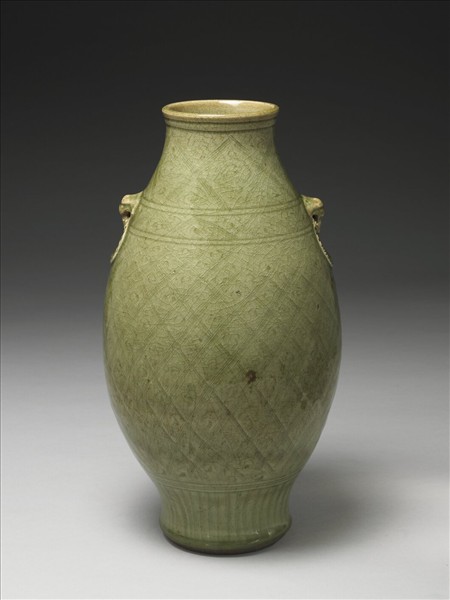 龍泉窯 青瓷劃花斜方格紋橄欖瓶