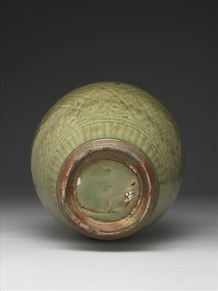 龍泉窯 青瓷劃花斜方格紋橄欖瓶