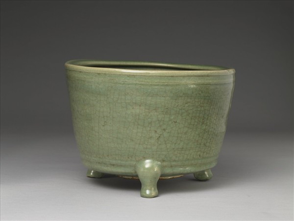 龍泉窯 青瓷劃花樽式爐