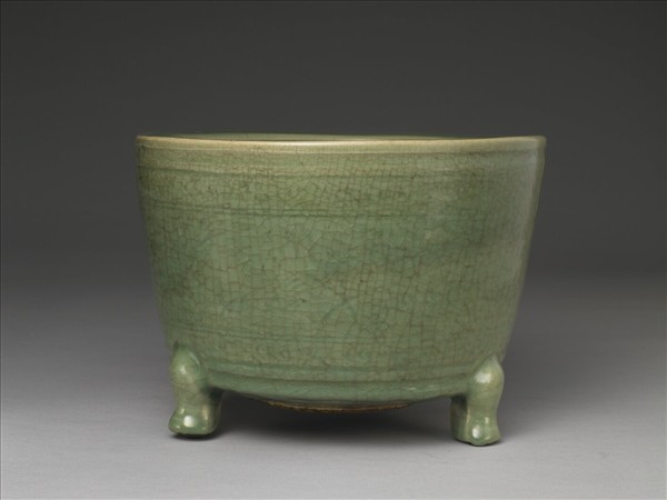 龍泉窯 青瓷劃花樽式爐