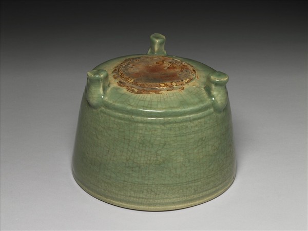 龍泉窯 青瓷劃花樽式爐