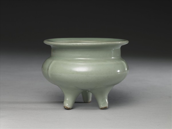 龍泉窯 青瓷鬲式爐