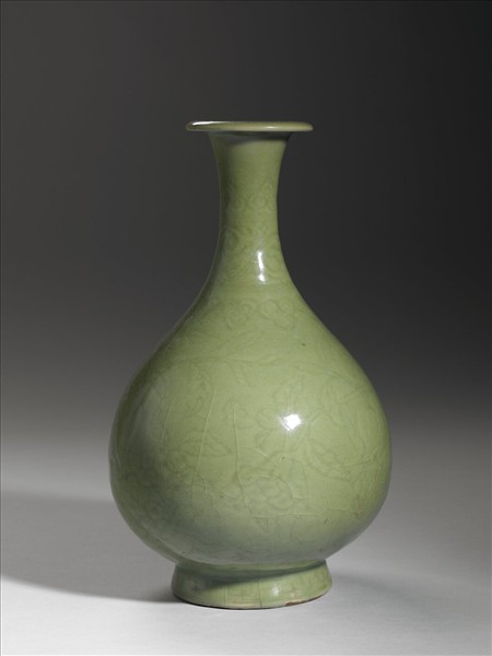 龍泉窯 青瓷劃花石榴紋玉壺春瓶