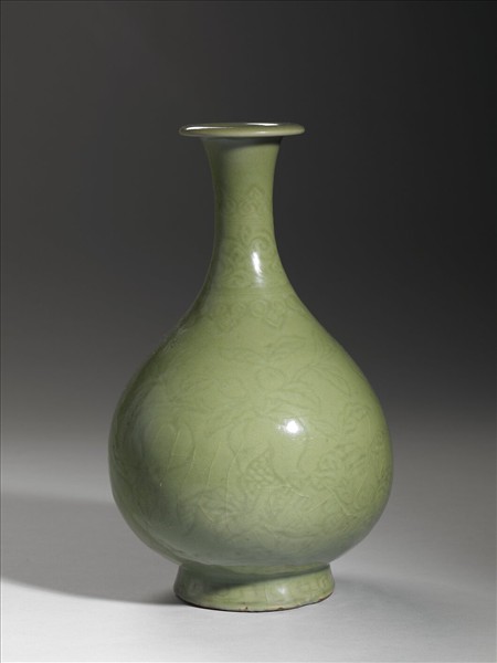 龍泉窯 青瓷劃花石榴紋玉壺春瓶