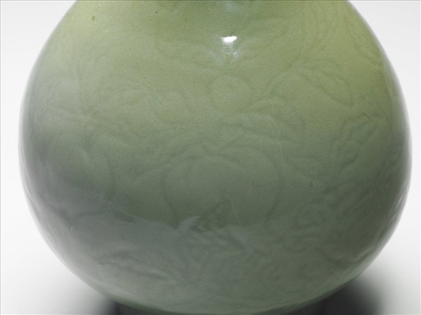 龍泉窯 青瓷劃花石榴紋玉壺春瓶