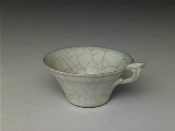 青瓷單把杯