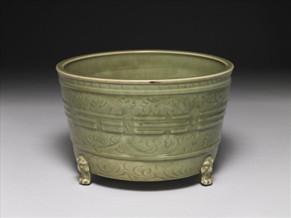 龍泉窯 青瓷八卦紋劃花香爐