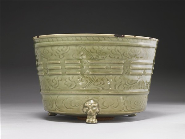 龍泉窯 青瓷八卦紋劃花香爐