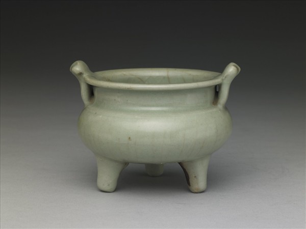 龍泉窯 青瓷鼎式爐