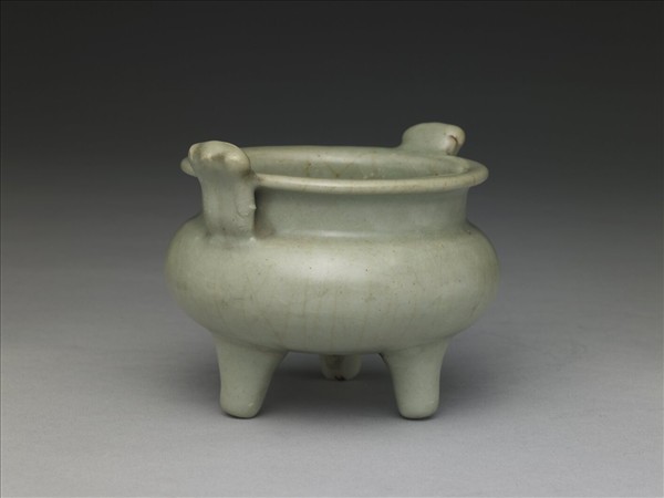 龍泉窯 青瓷鼎式爐