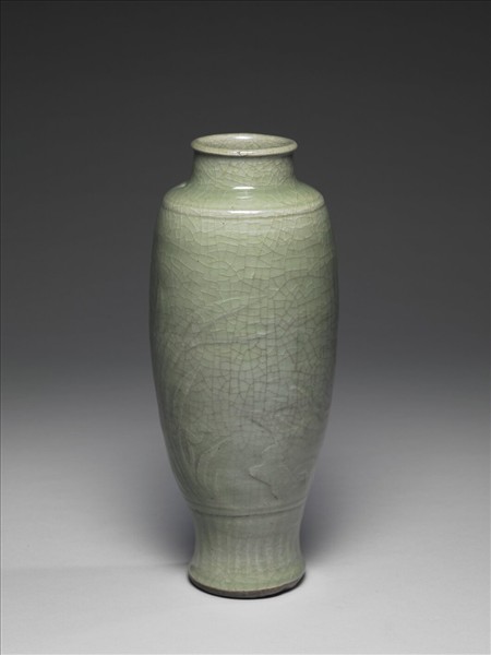 龍泉窯 青瓷雕花蘭石圖燈籠瓶