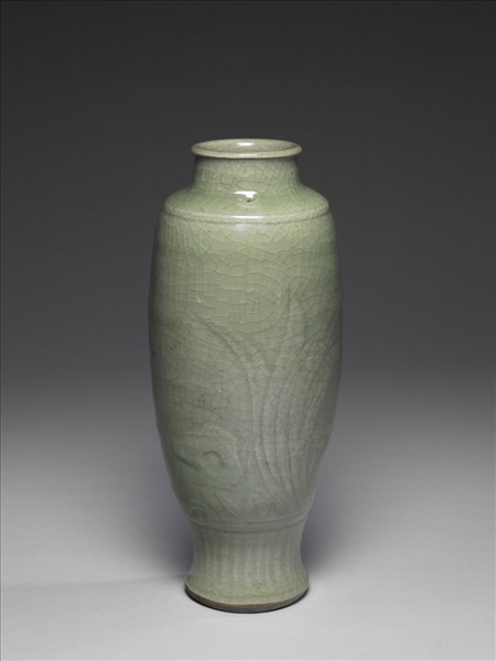 龍泉窯 青瓷雕花蘭石圖燈籠瓶