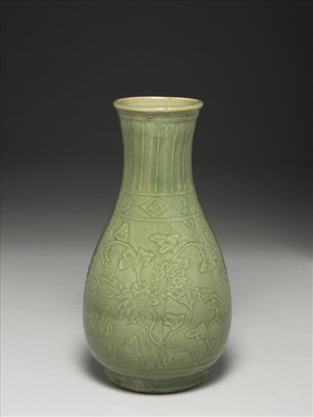 龍泉窯 青瓷劃花花卉紋廣口瓶