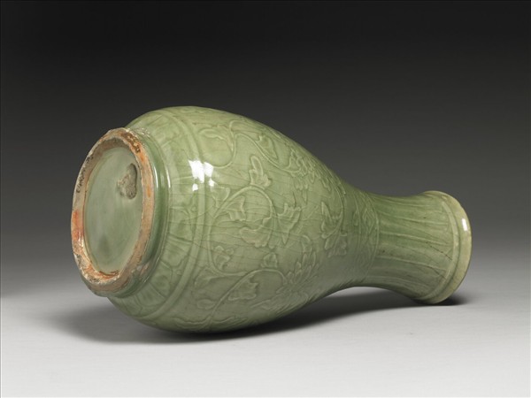 龍泉窯 青瓷劃花花卉紋廣口瓶